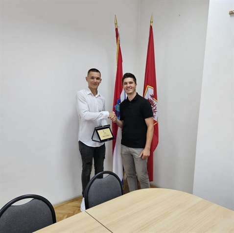 Mladom sportašu Juraju Tutundžiću uručena Plaketa Grb općine Gornja Vrba za sportski uspjeh na državnom natjecanju u boksu